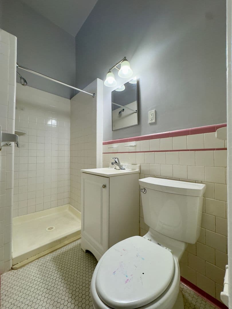 Baltimore Apartment: 1322-1324 Eutaw Pl