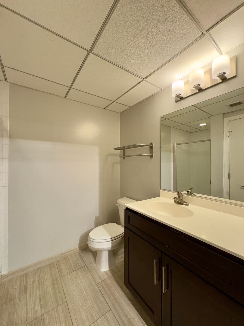 Baltimore Apartment: 10 N Calvert St