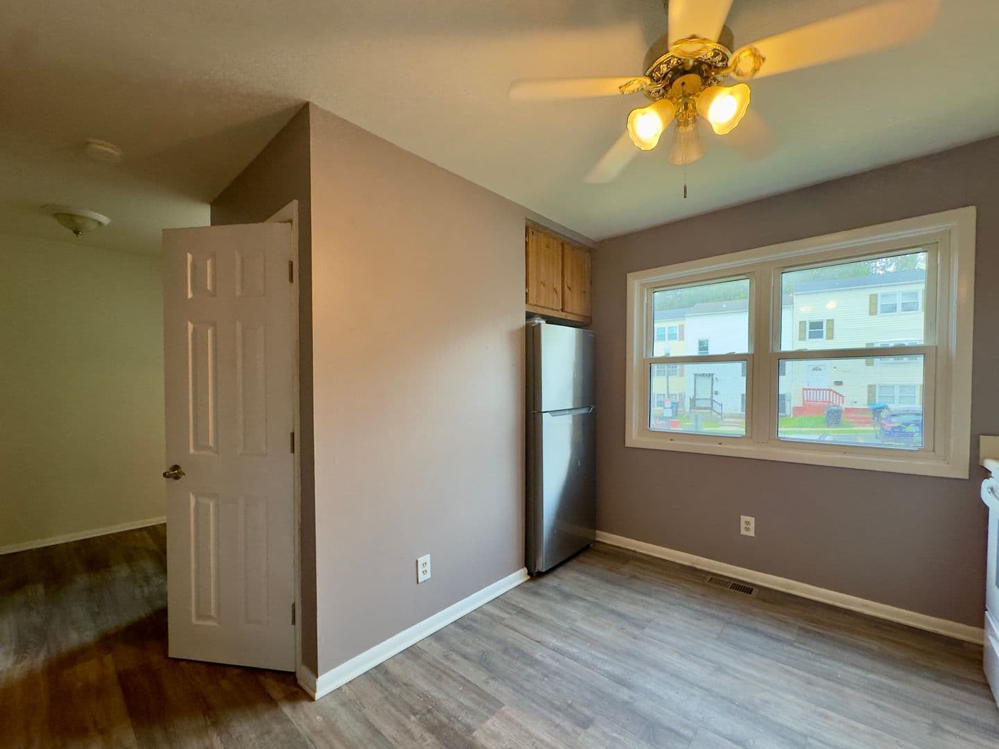 Edgewood Townhome: 1830 Eloise Ln