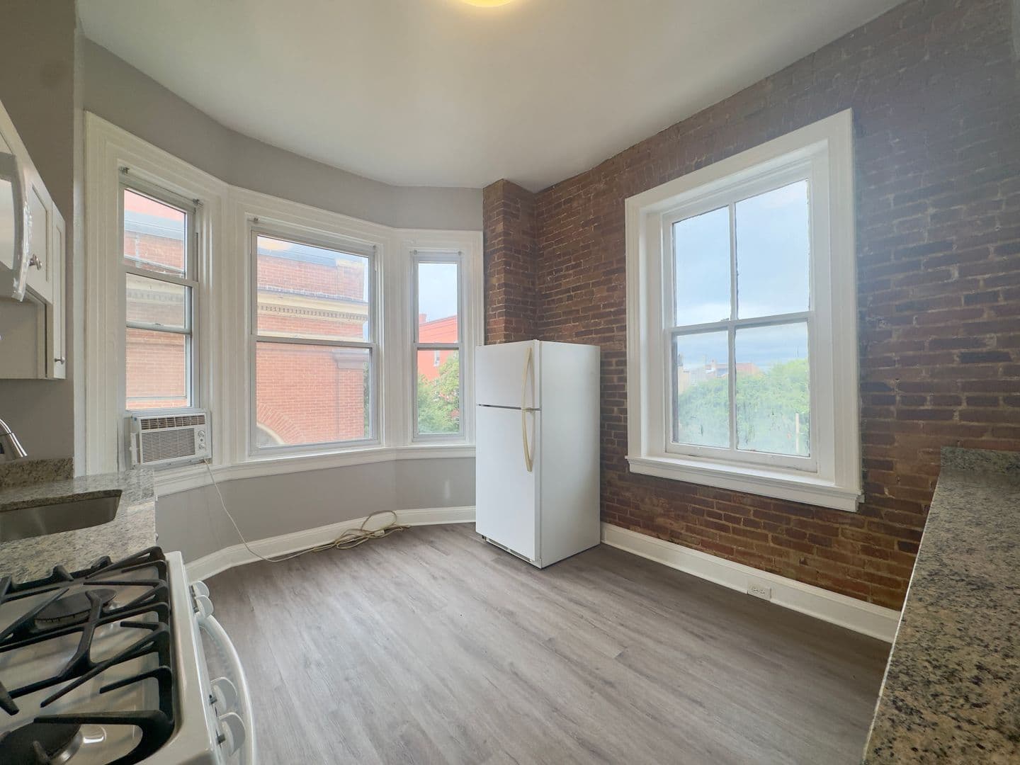Baltimore Apartment: 1322-1324 Eutaw Pl