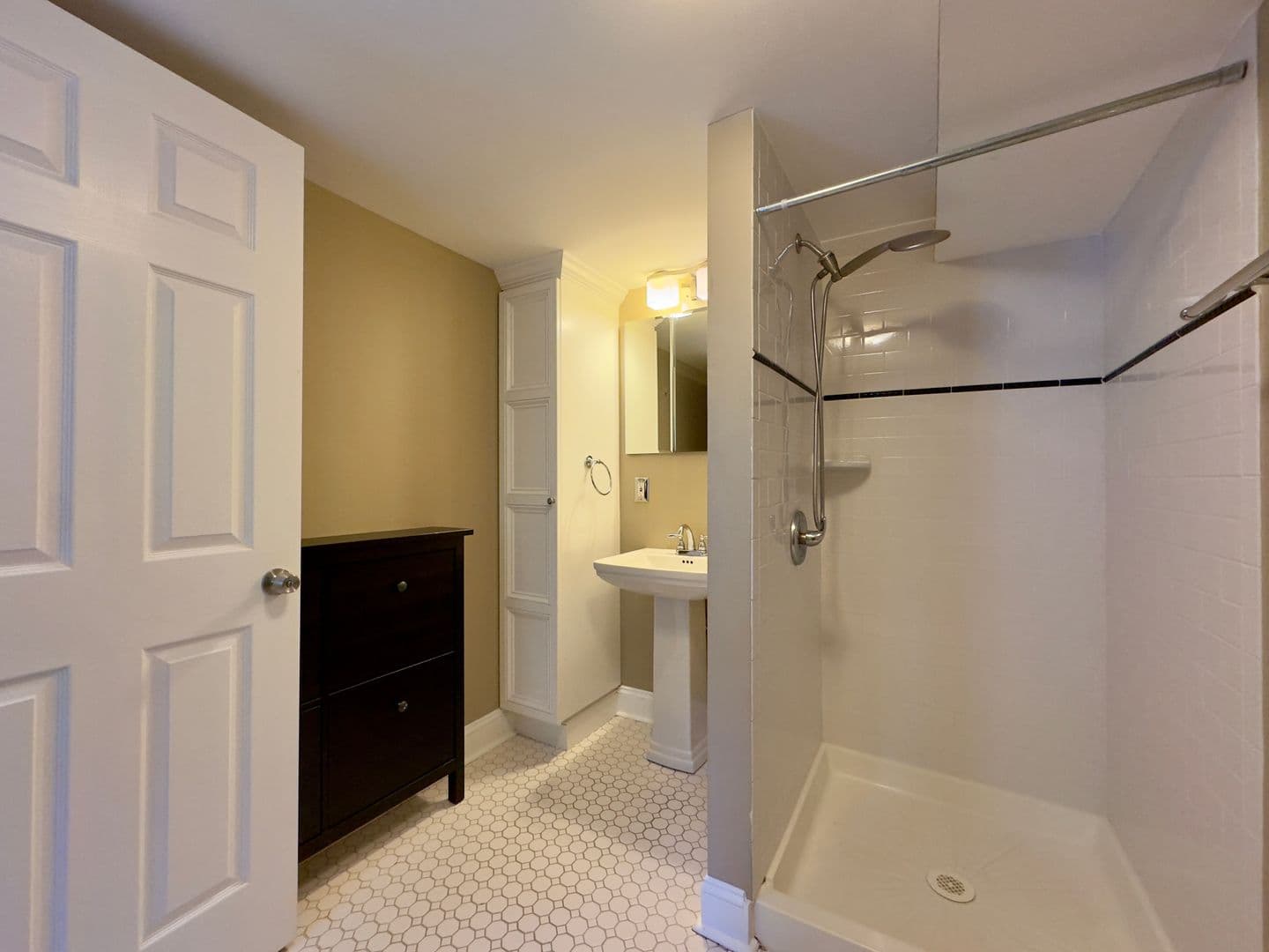 Baltimore House: 115 E Northern Pkwy