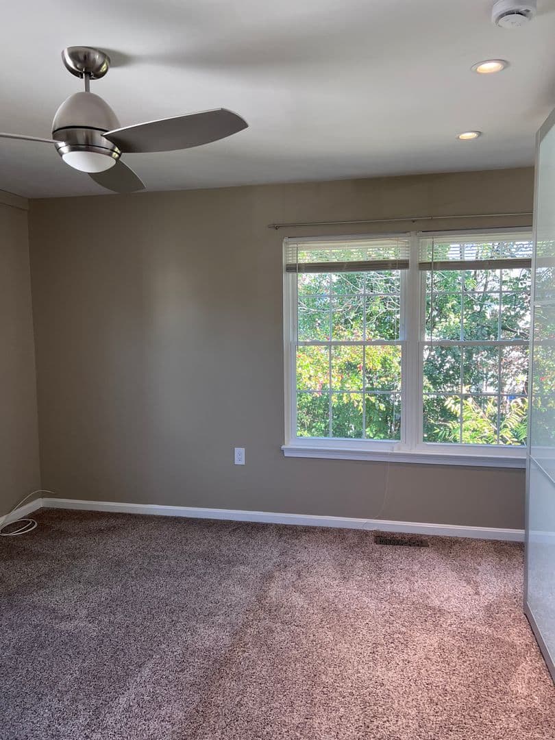 Nottingham Townhome: 14 Minte Dr