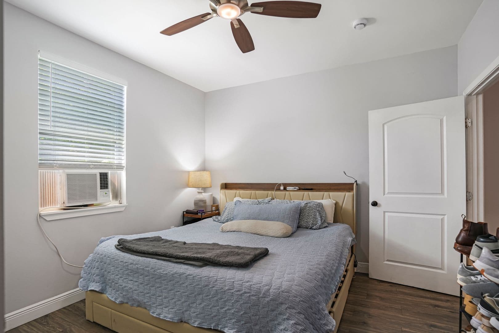 Gretna Apartment: 427 - 429 Third St