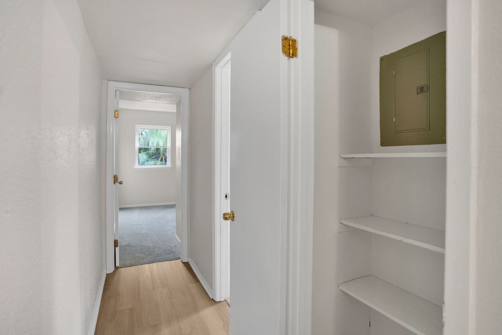 Terrytown Apartment: 500-502 Behrman Hwy