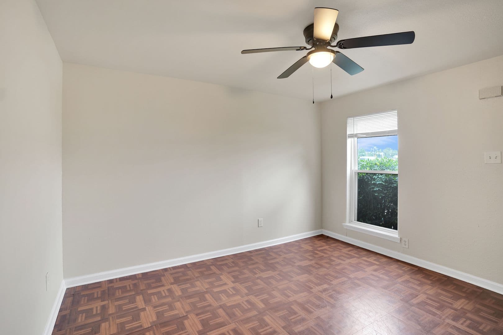 Terrytown Apartment: 500-502 Behrman Hwy