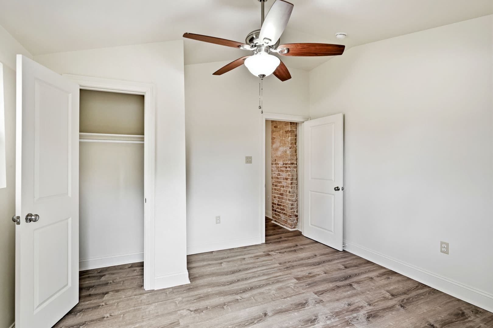 New Orleans Apartment: 1721-23 France St