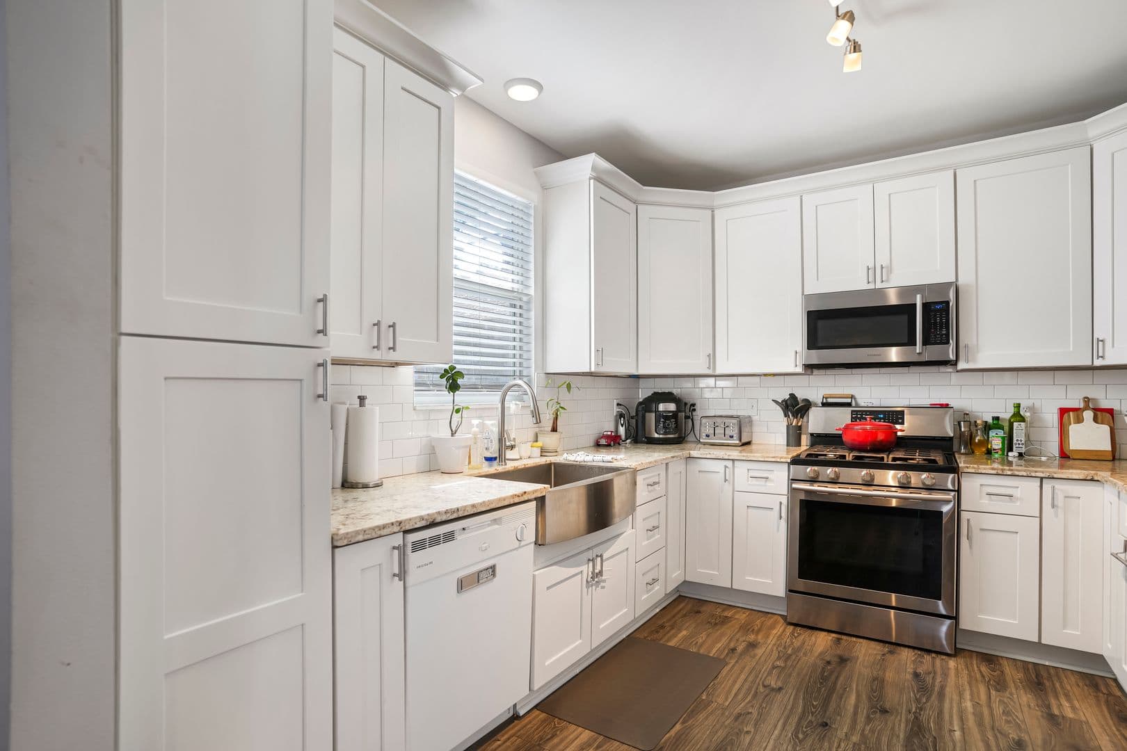 Gretna Apartment: 427 - 429 Third St