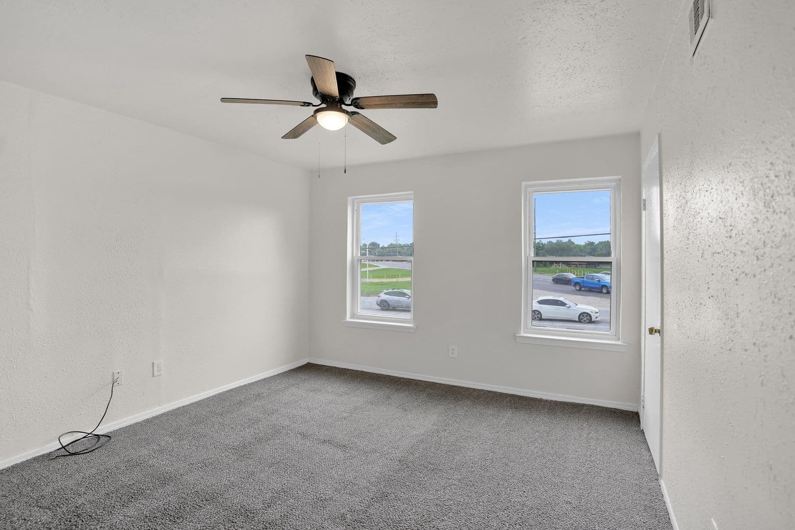 Terrytown Apartment: 500-502 Behrman Hwy