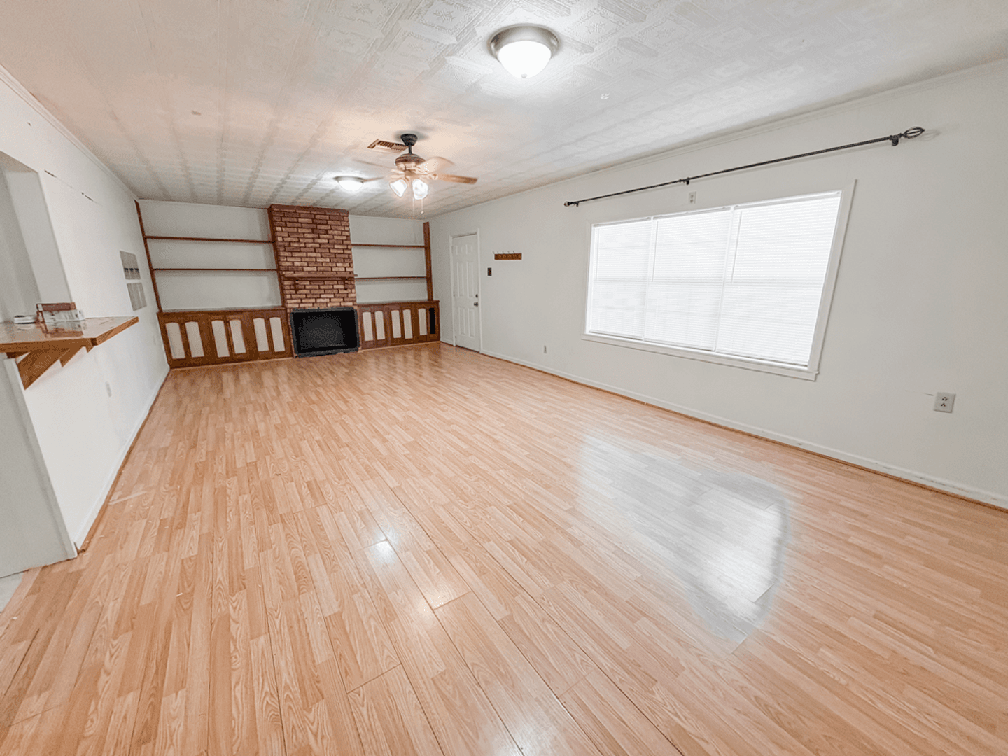 Lafayette House: 205 Lana Drive