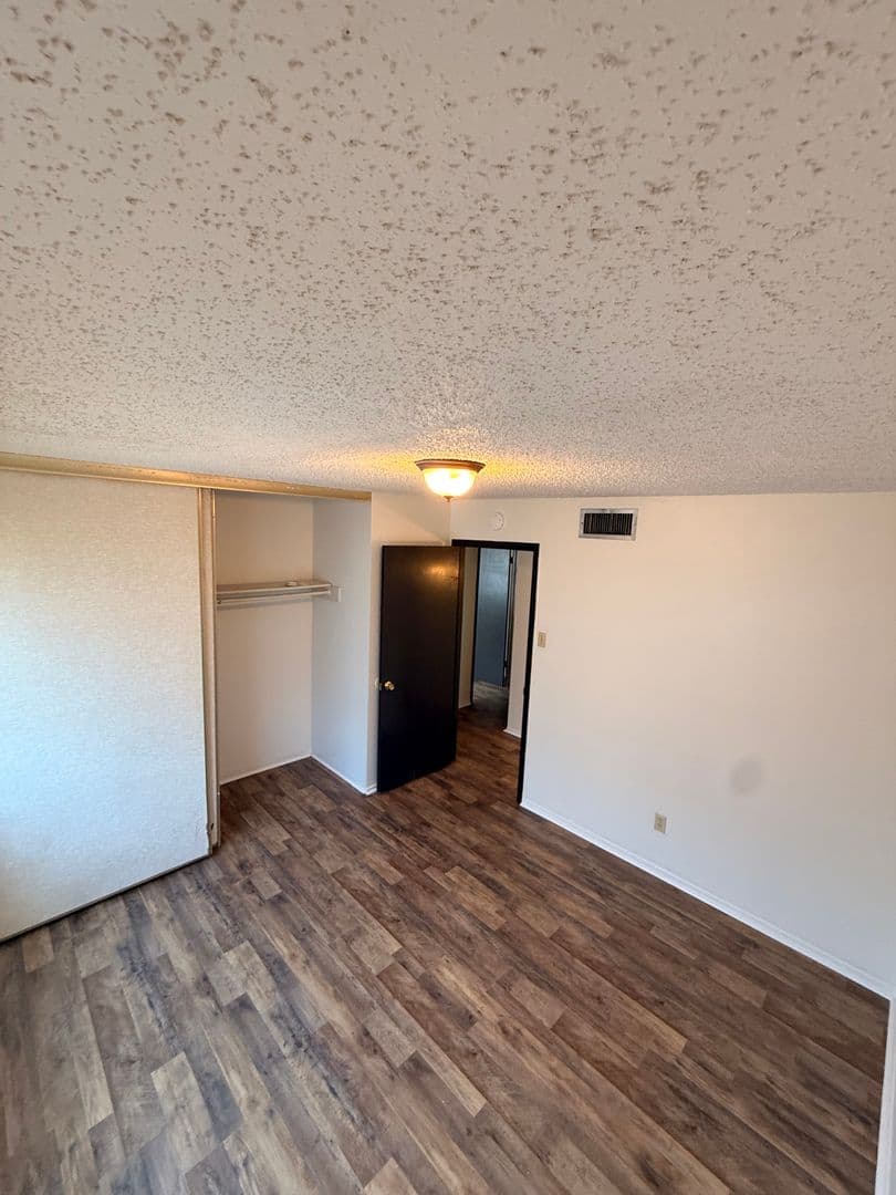 Lafayette Apartment: 200 High Meadows Blvd
