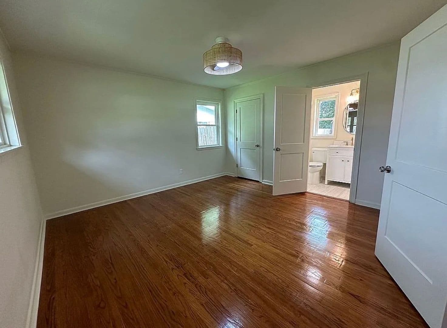 Lafayette House: 214 Brentwood Blvd