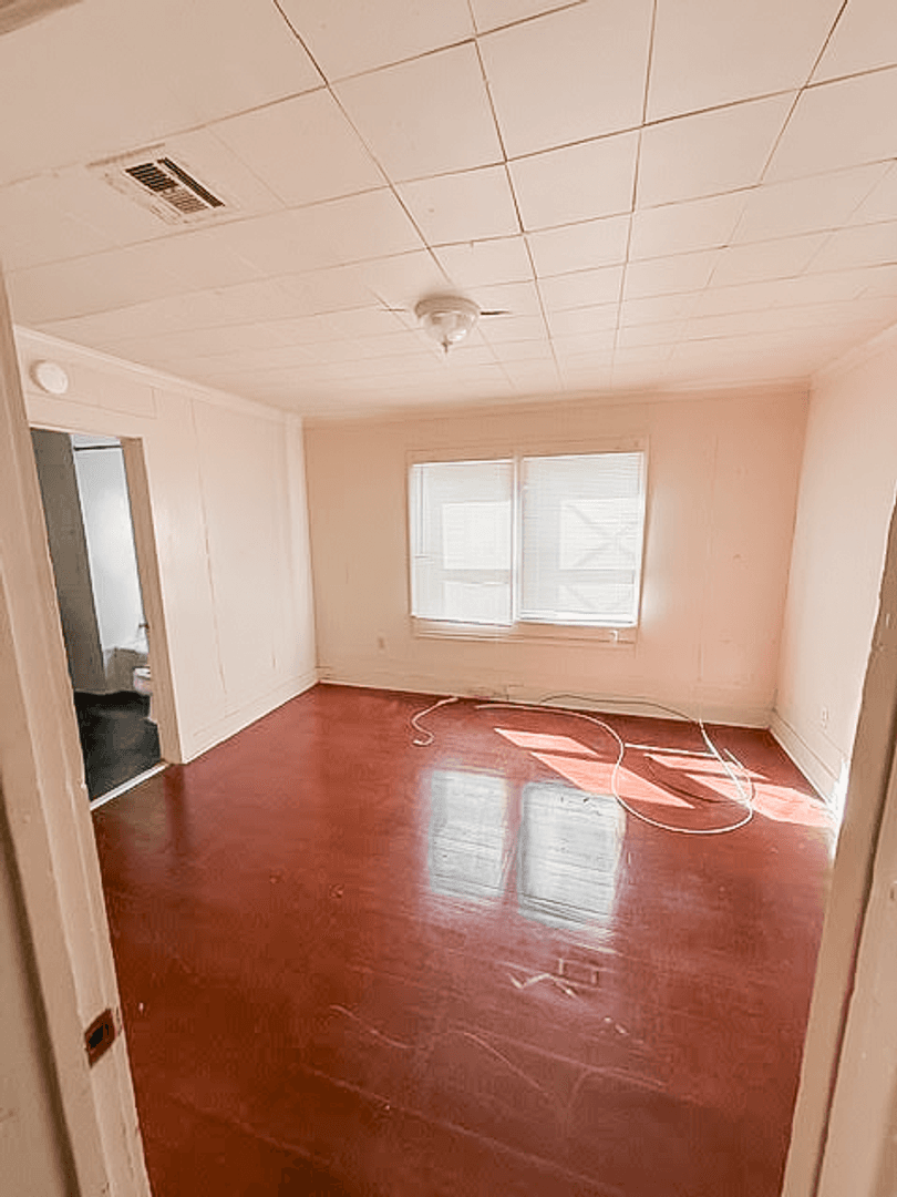 Lafayette House: 306 Verdun