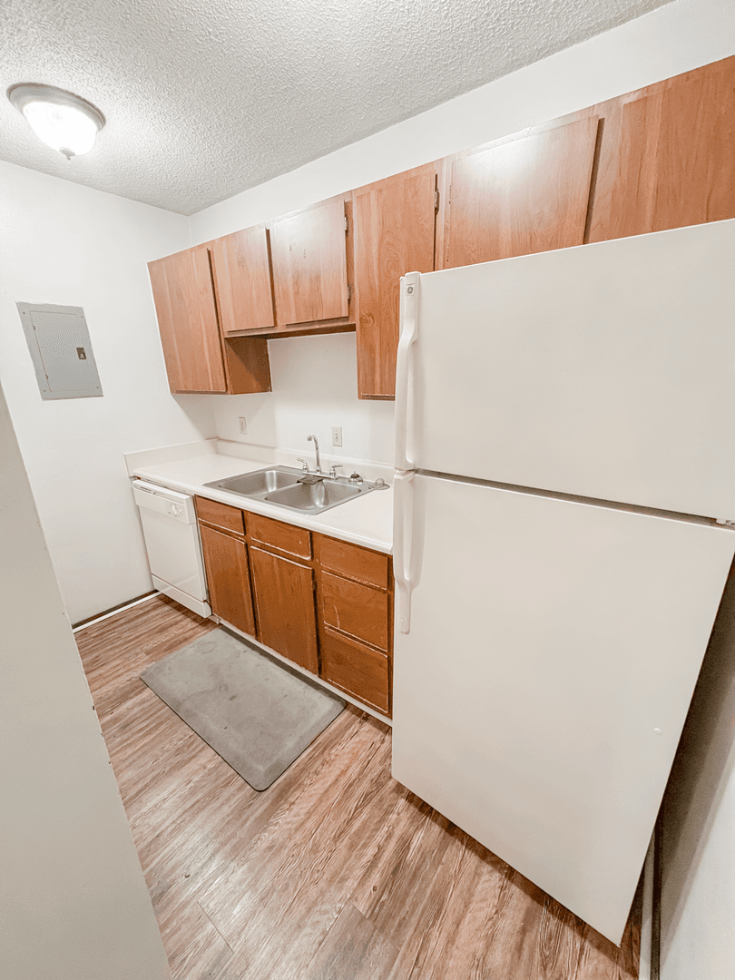 Lafayette Apartment: 200 High Meadows Blvd