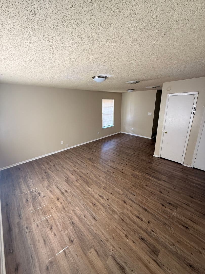 Lafayette Apartment: 106 Vieux Orleans
