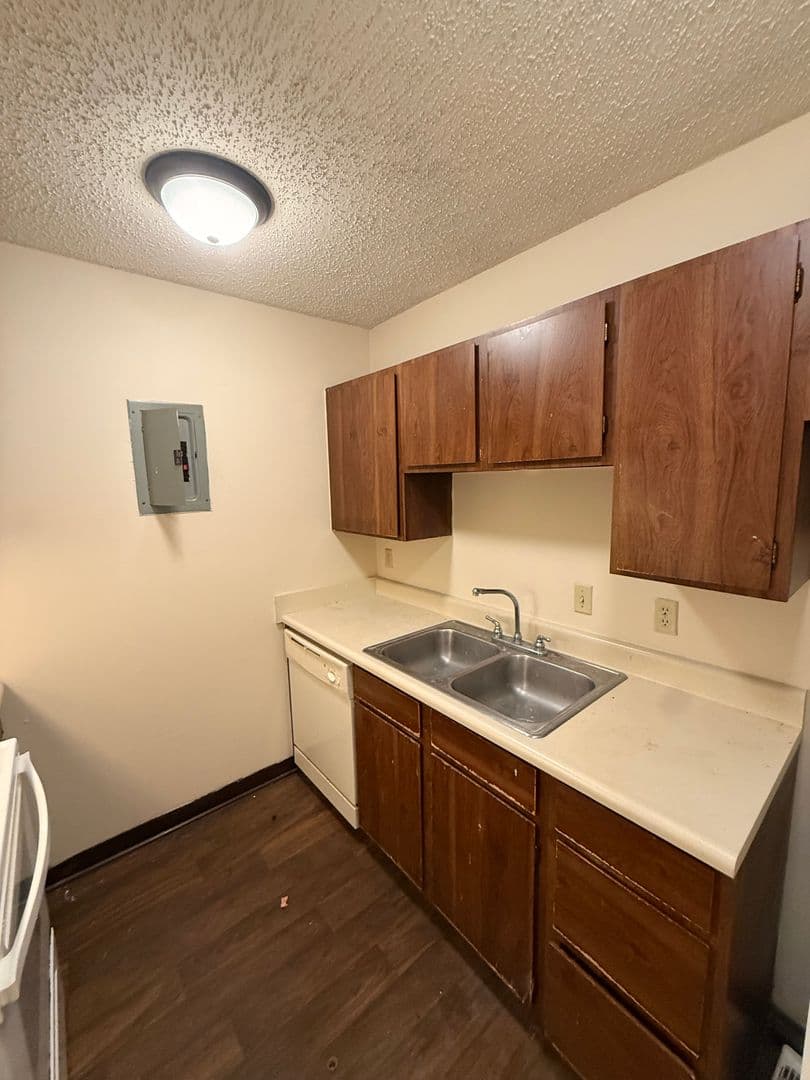 Lafayette Apartment: 200 High Meadows Blvd