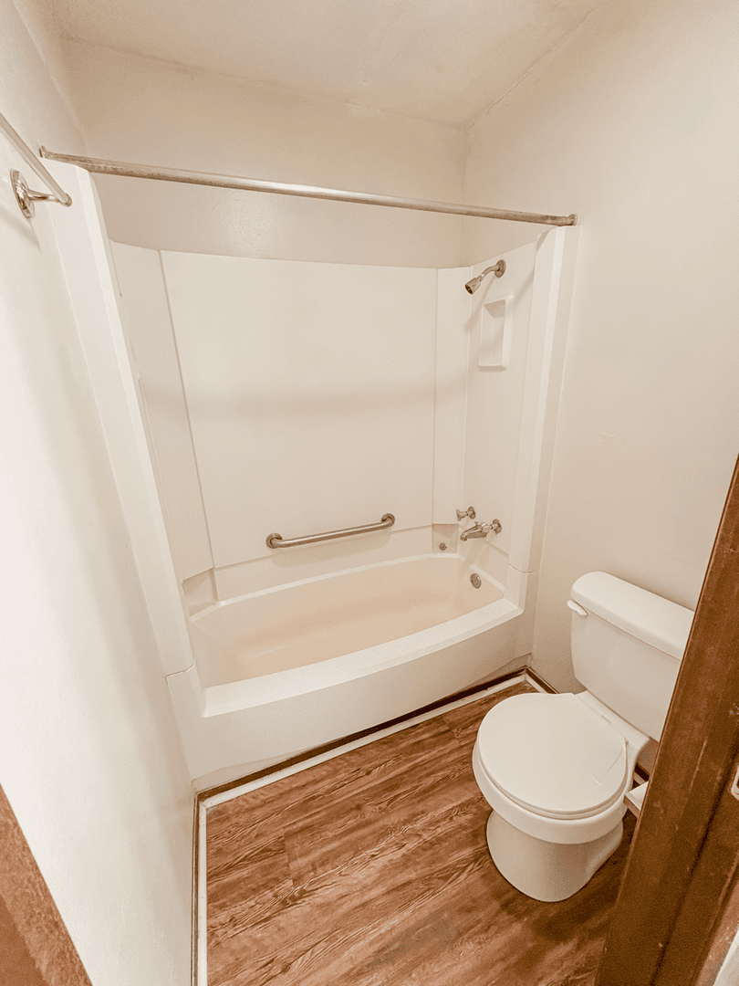 Lafayette Apartment: 200 High Meadows Blvd
