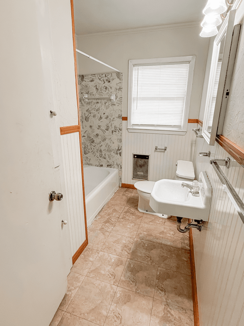 Lafayette House: 205 Lana Drive