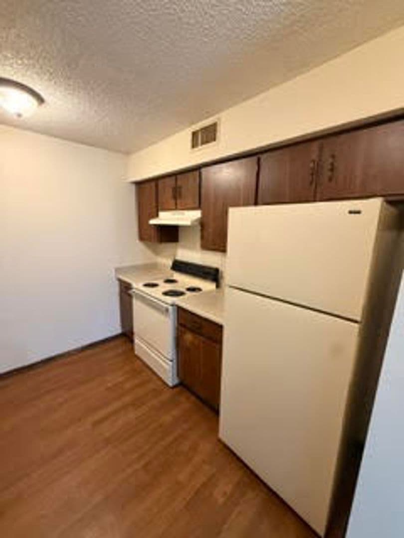 Lafayette Apartment: 200 Buttercup Drive