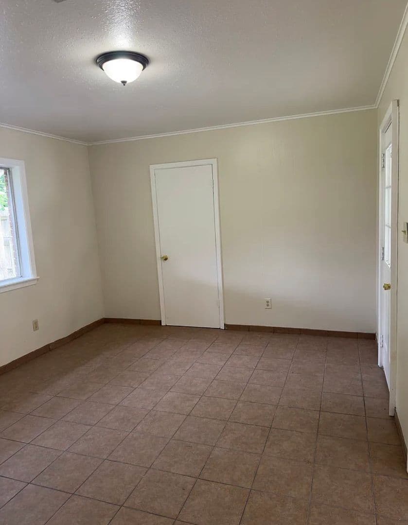 Lafayette House: 214 Guidry Road