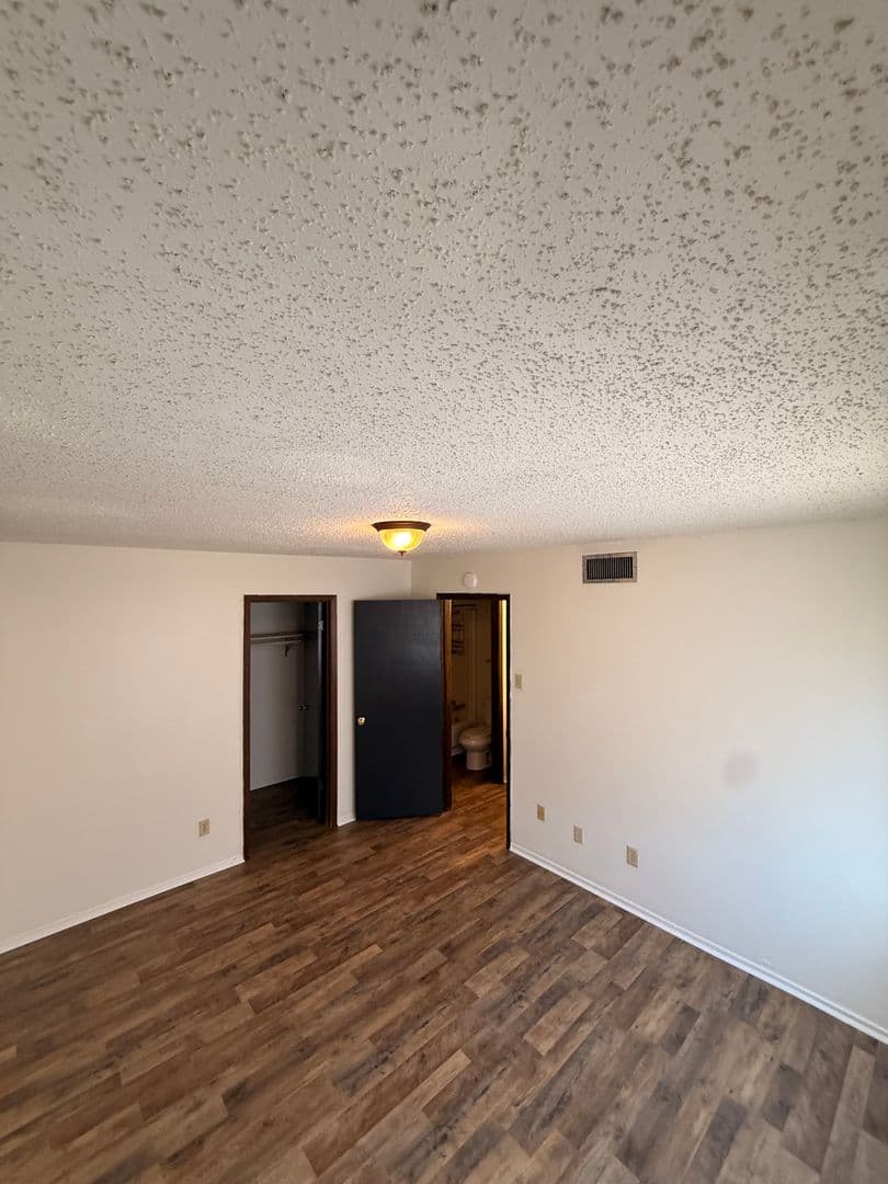 Lafayette Apartment: 200 High Meadows Blvd
