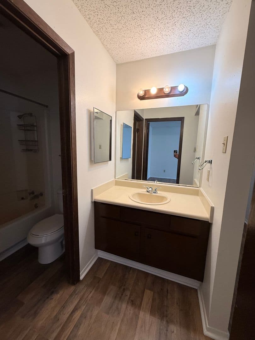 Lafayette Apartment: 200 High Meadows Blvd