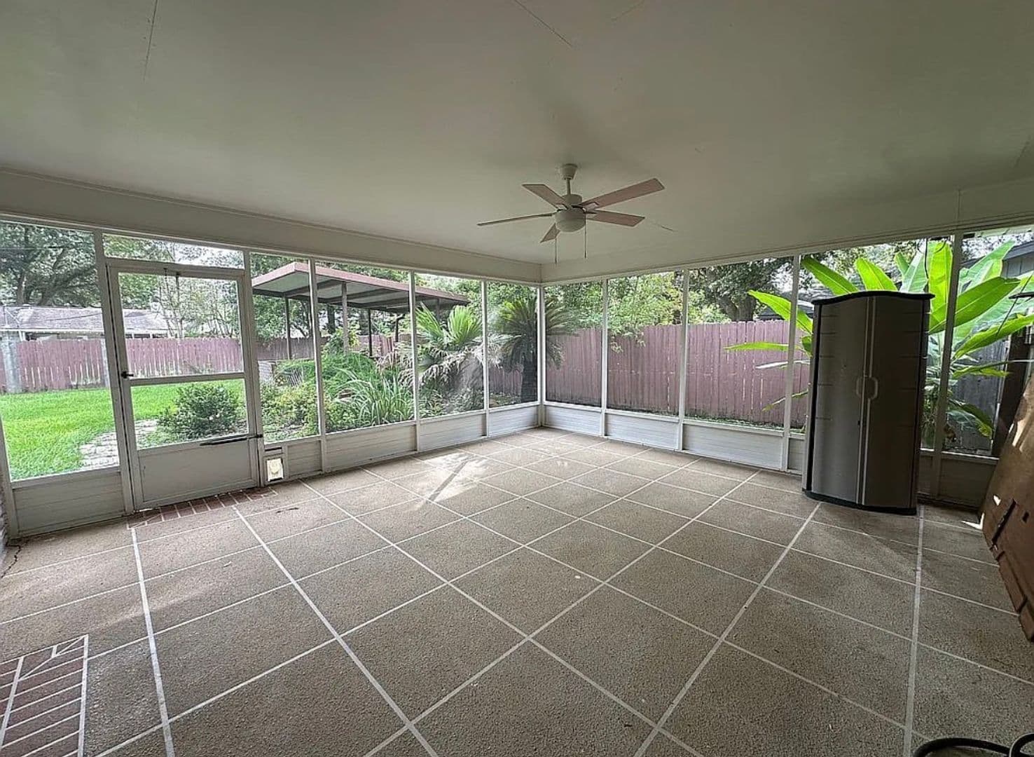 Lafayette House: 214 Brentwood Blvd