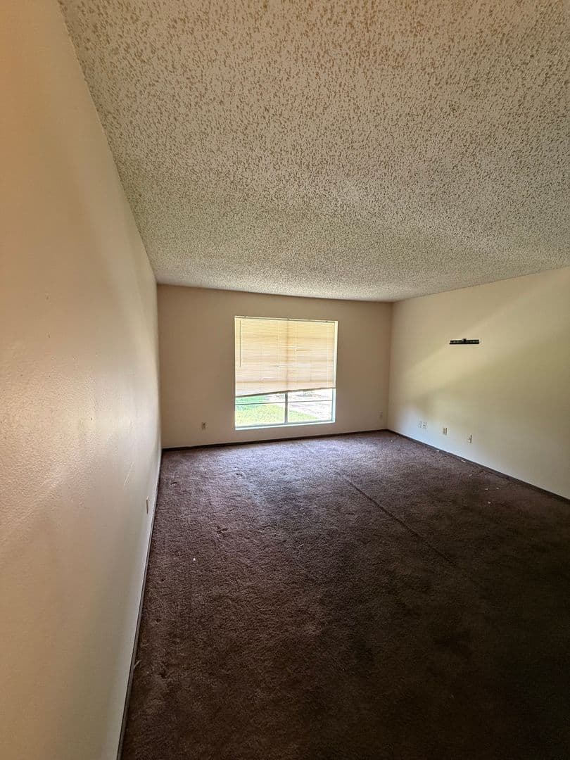 Lafayette Apartment: 200 High Meadows Blvd