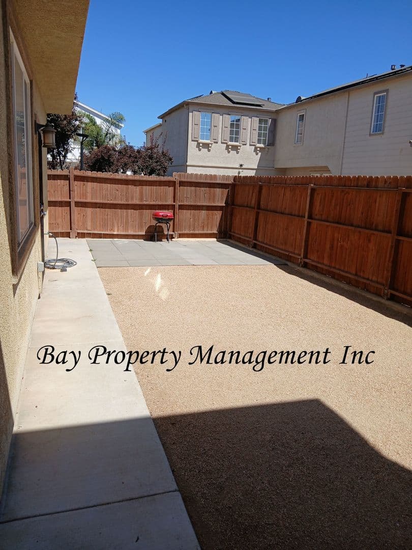 Greenfield House: 380 Barolo Cir.
