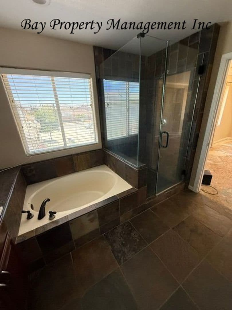Greenfield House: 380 Barolo Cir.
