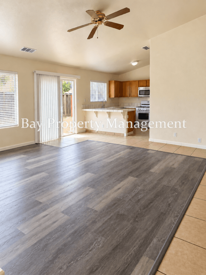 Soledad Apartment: 1001 Highpoint Court