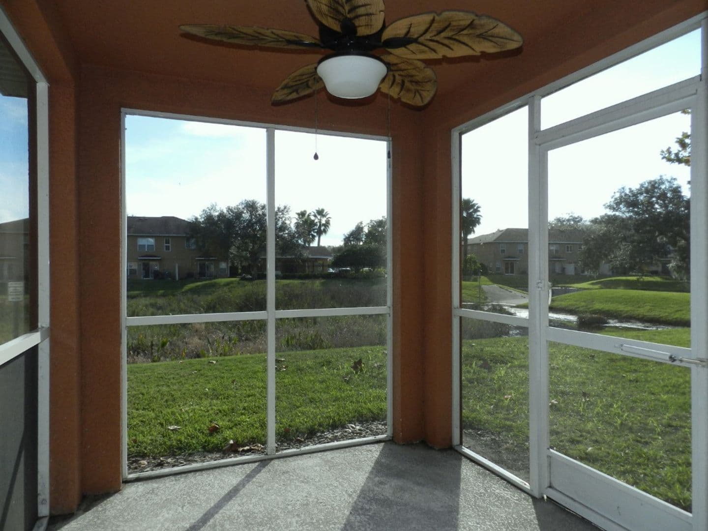 Riverview Townhome: 10837 Kensington Park Avenue