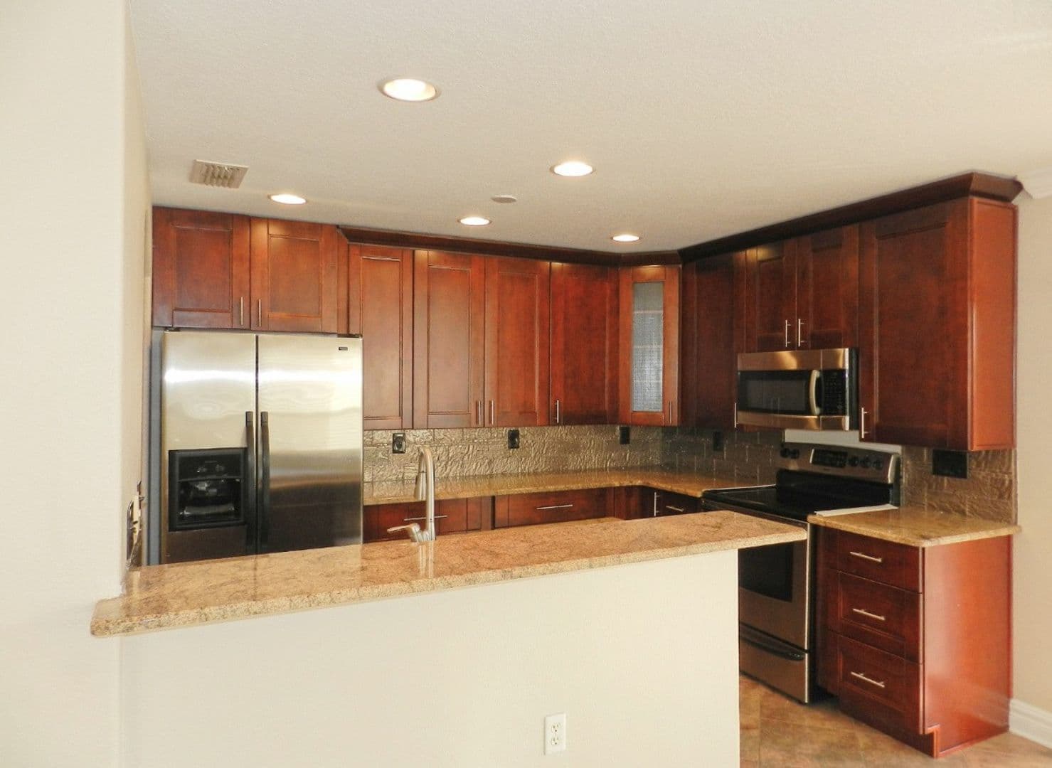 Riverview Townhome: 10837 Kensington Park Avenue
