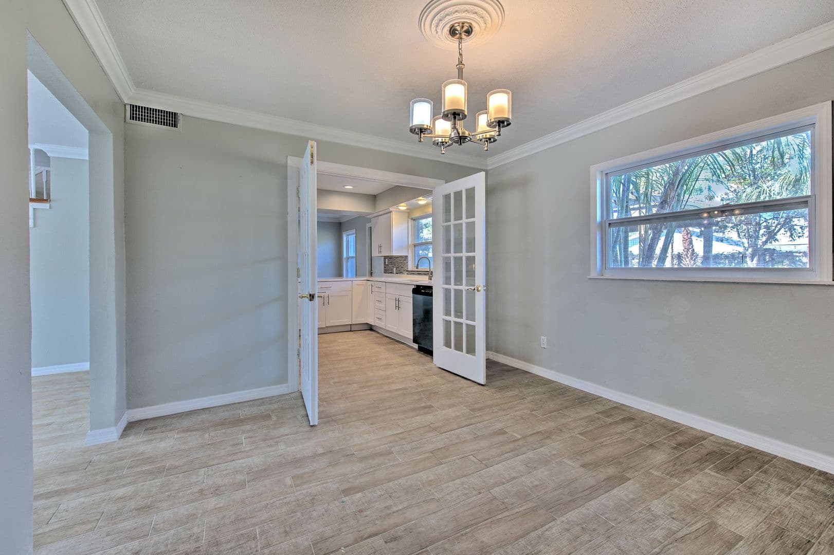 Tampa House: 4711 w san Rafael st