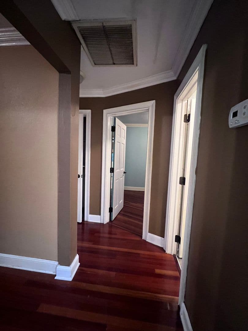 Tampa House: 1423 W HUMPHREY ST