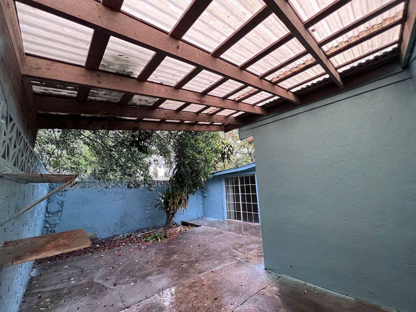 Tampa House: 1423 W HUMPHREY ST