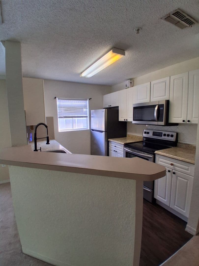 Tampa House: 18001 Richmond Place 1135 - unit 1