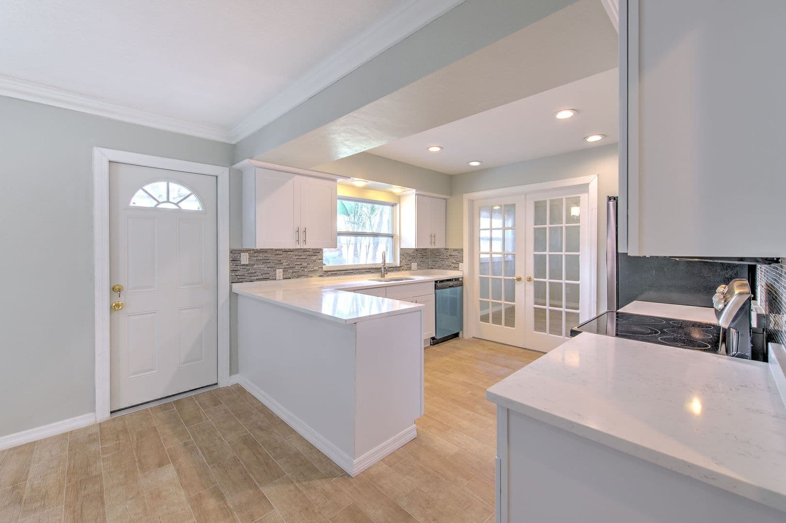 Tampa House: 4711 w san Rafael st