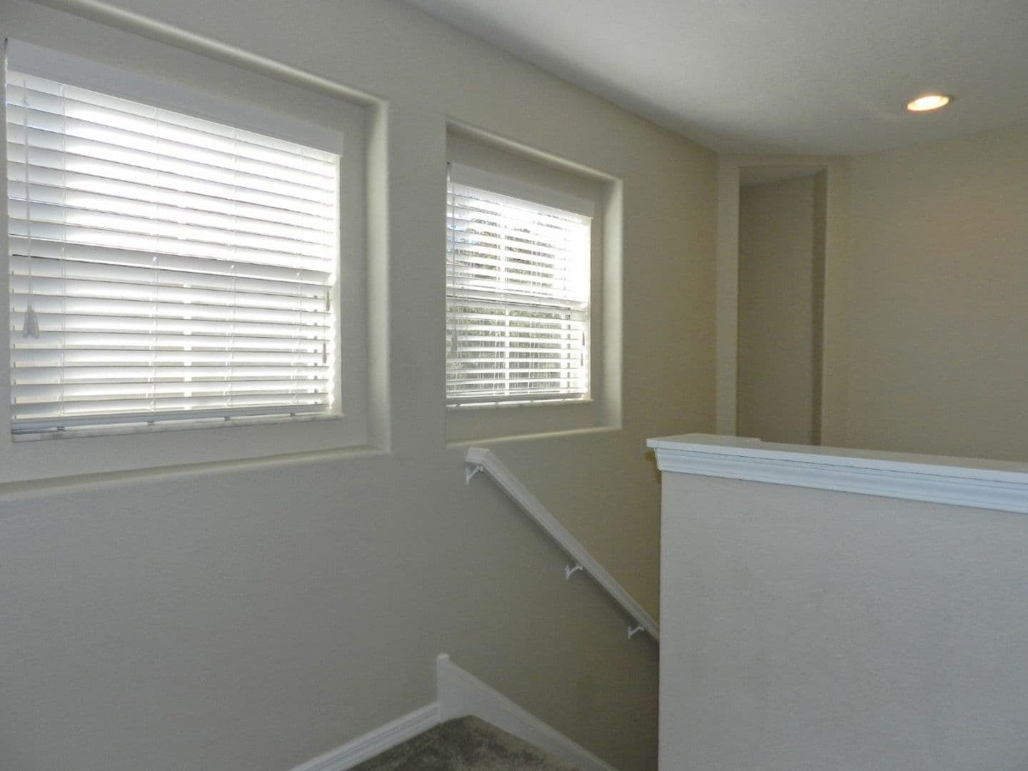Riverview Townhome: 10837 Kensington Park Avenue