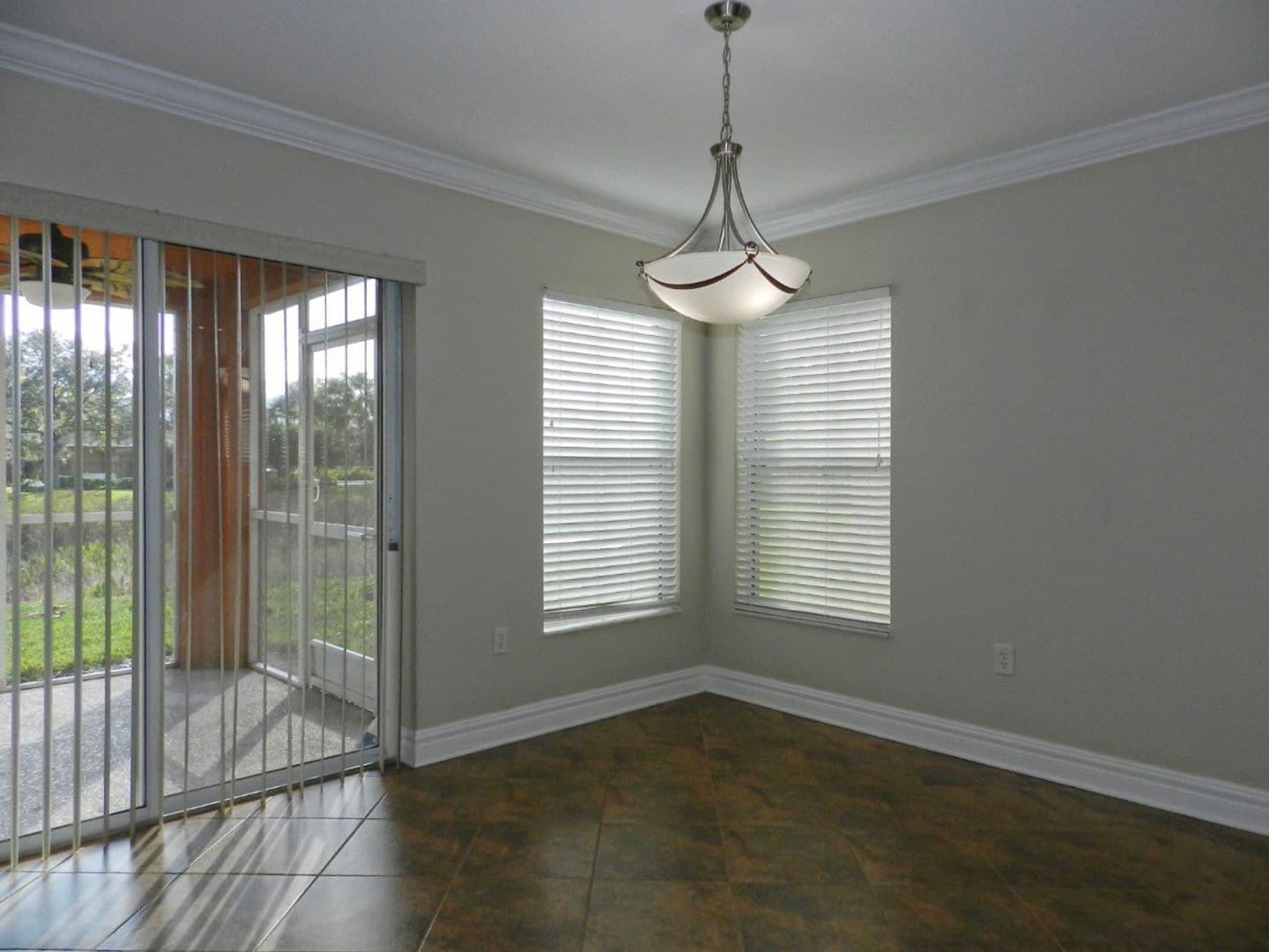 Riverview Townhome: 10837 Kensington Park Avenue