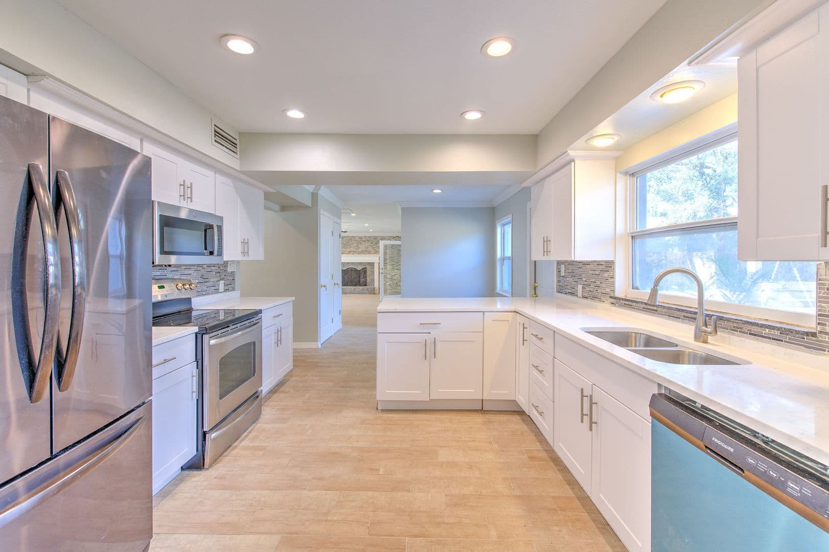 Tampa House: 4711 w san Rafael st