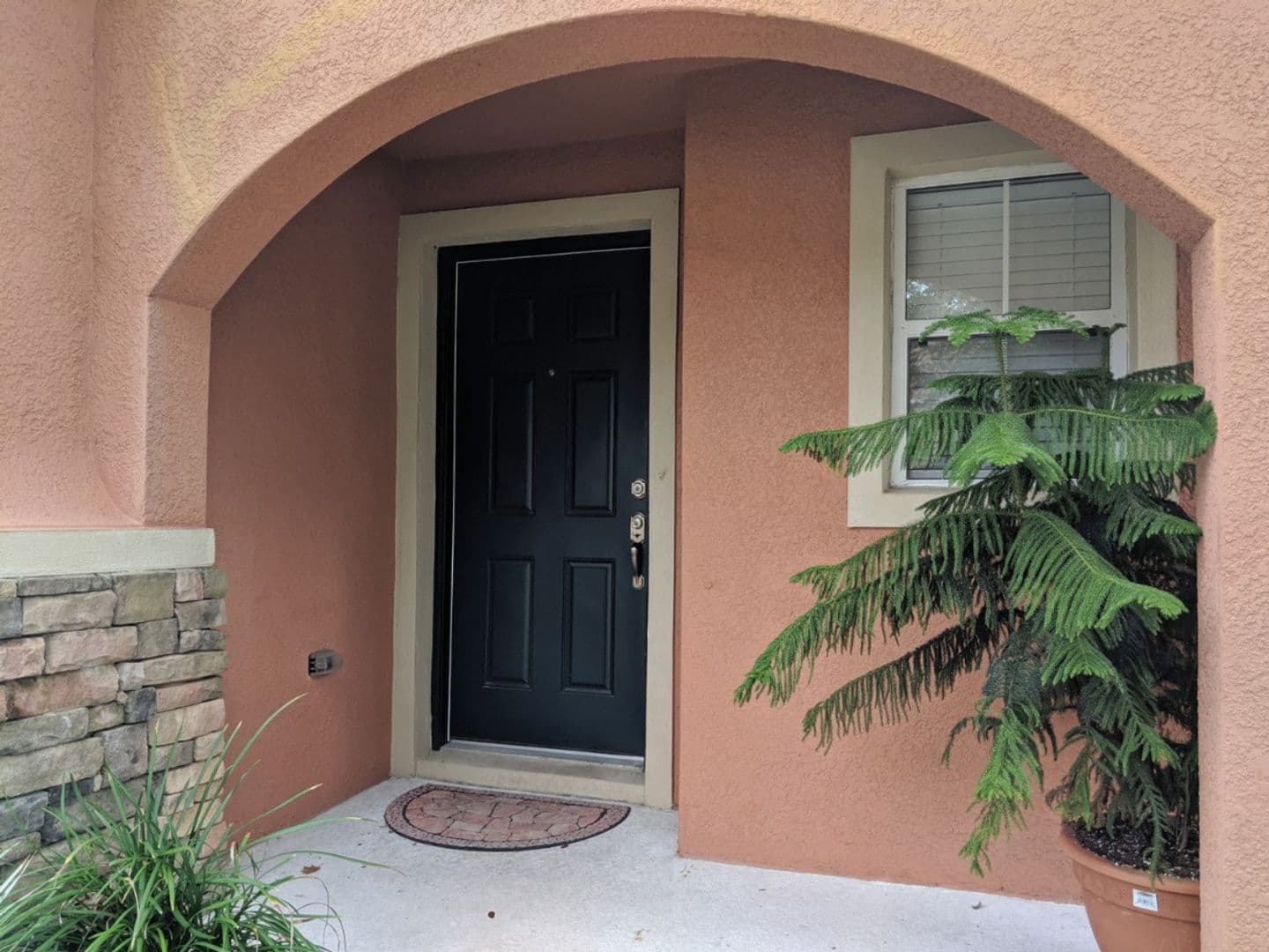 Riverview Townhome: 10837 Kensington Park Avenue