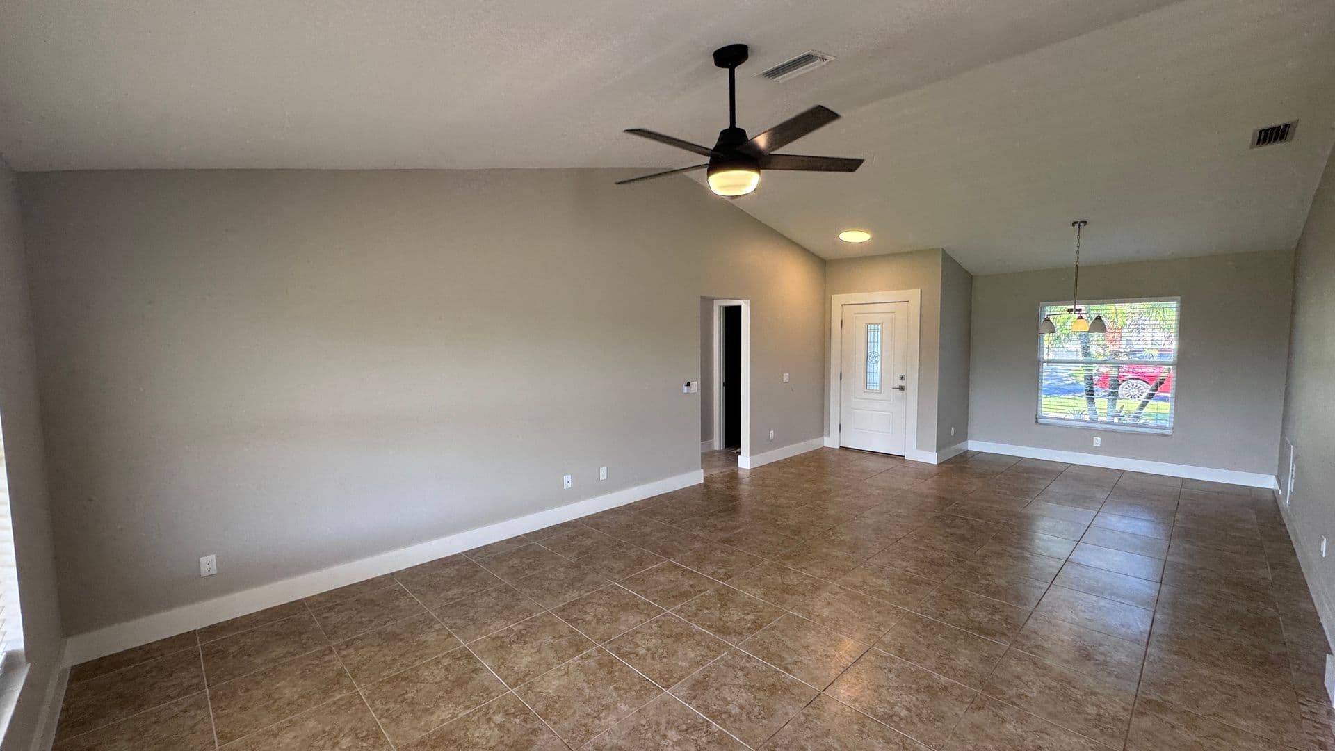 Parrish House: 11728 Shirburn Cir