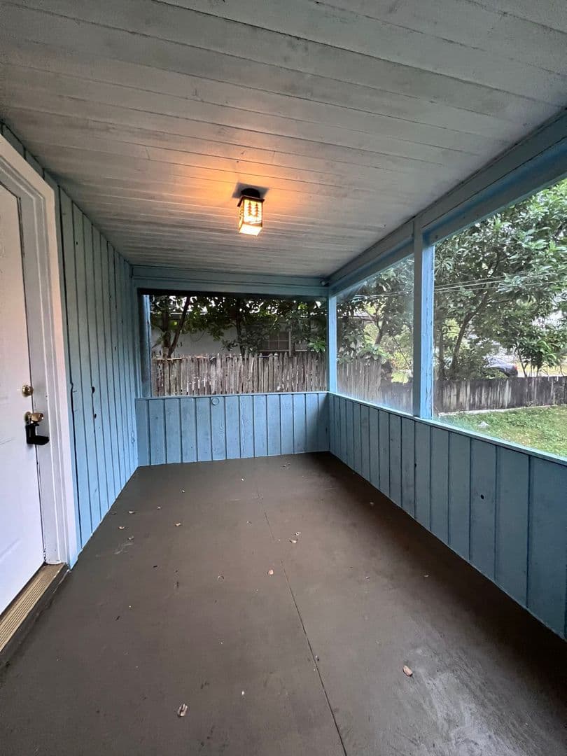 Tampa House: 1423 W HUMPHREY ST