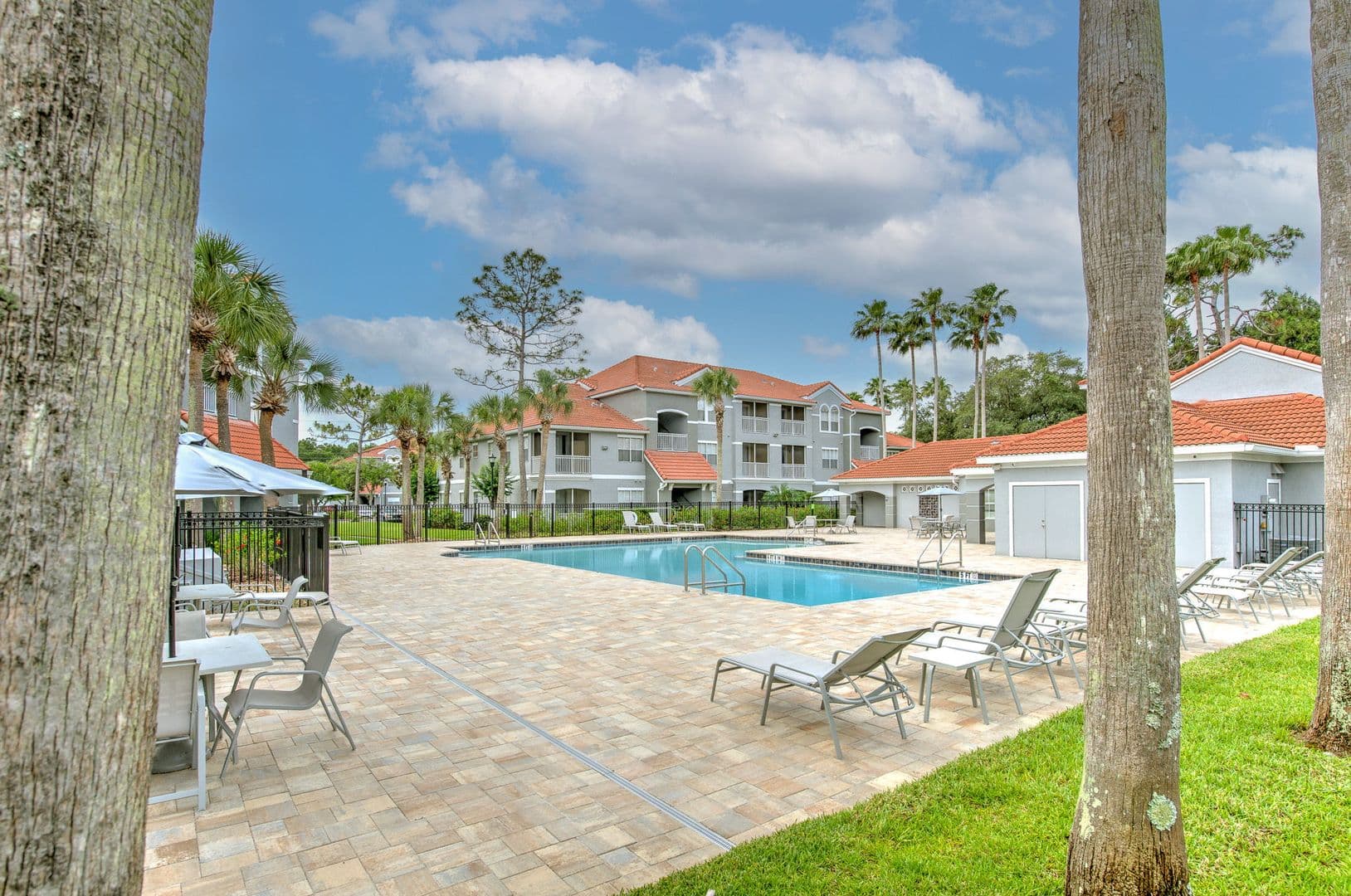 Tampa House: 18001 Richmond Place 1135 - unit 1
