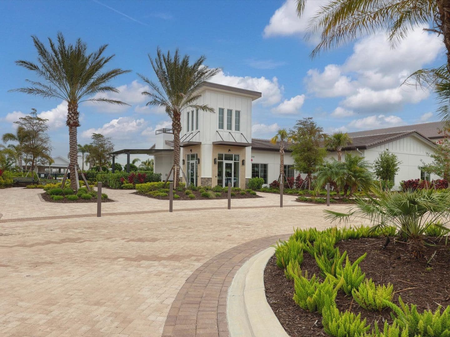 Bradenton House: 18306 Cropside Tail