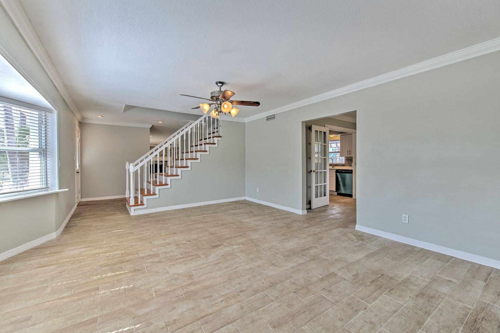 Tampa House: 4711 w san Rafael st
