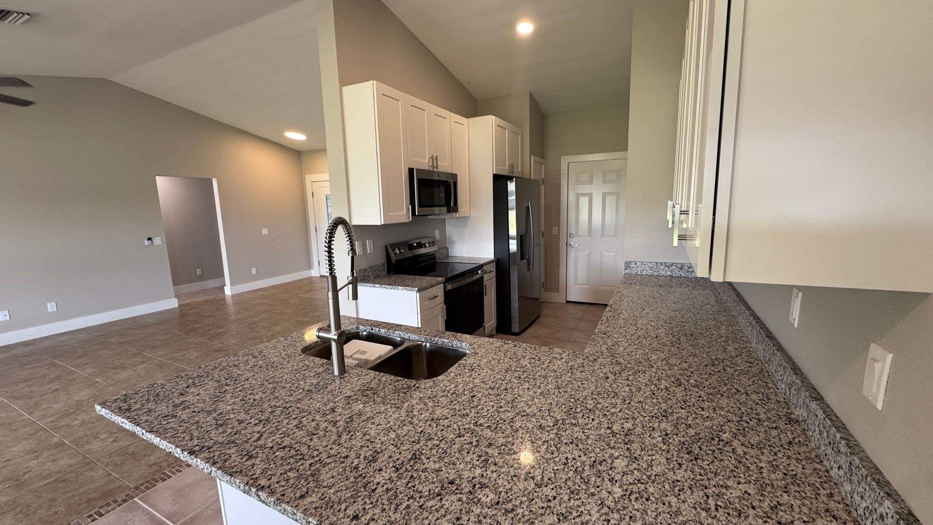 Parrish House: 11728 Shirburn Cir