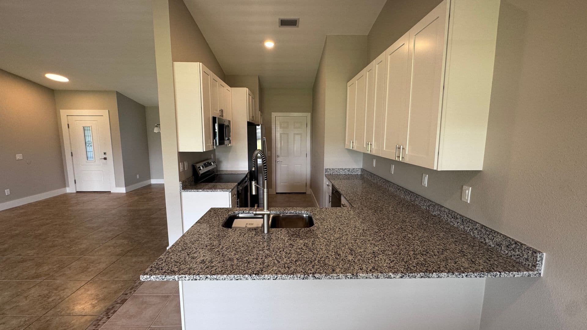 Parrish House: 11728 Shirburn Cir