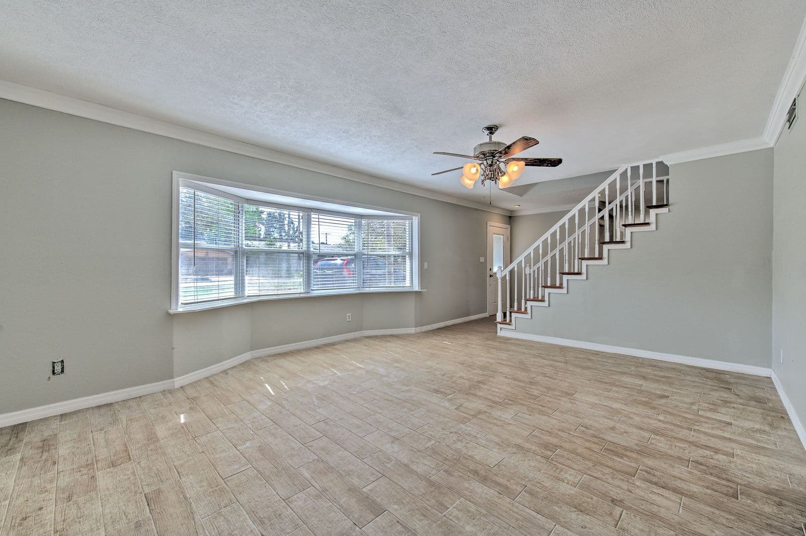 Tampa House: 4711 w san Rafael st