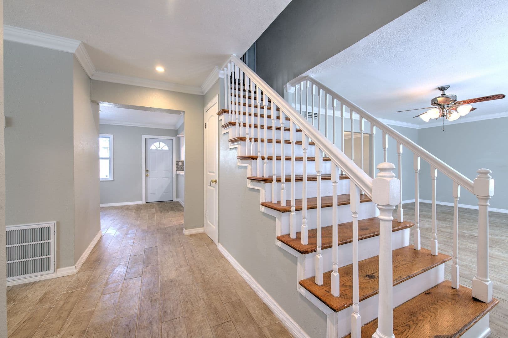 Tampa House: 4711 w san Rafael st